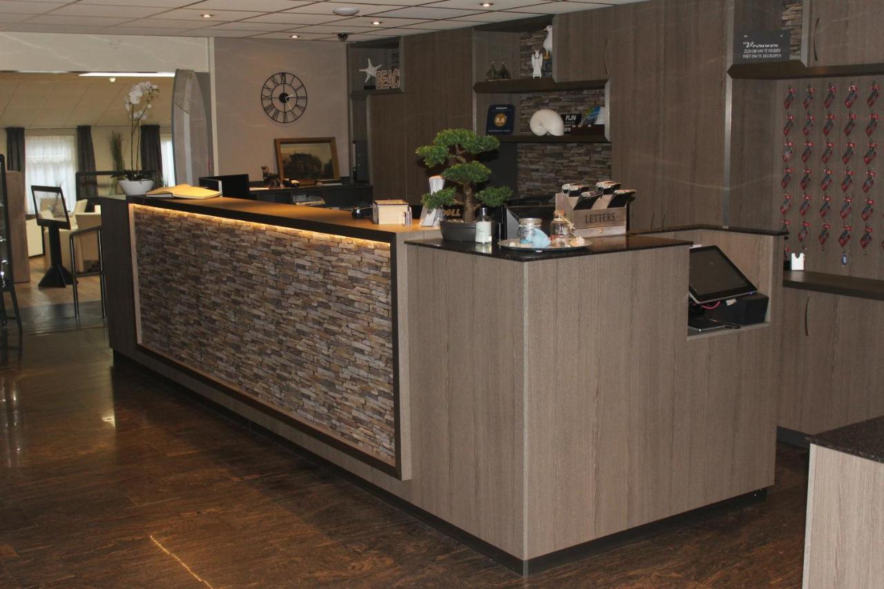 Hotel Restaurant 'T Klokje เรอเนสเซอ ภายนอก รูปภาพ