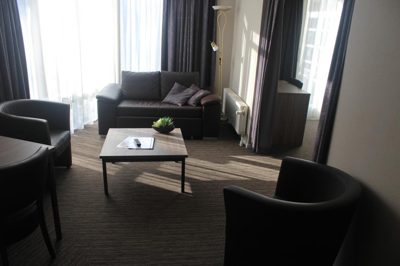 Hotel Restaurant 'T Klokje เรอเนสเซอ ภายนอก รูปภาพ