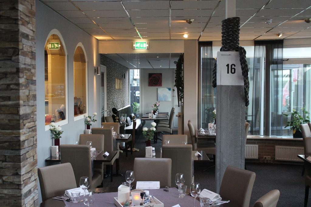Hotel Restaurant 'T Klokje เรอเนสเซอ ภายนอก รูปภาพ