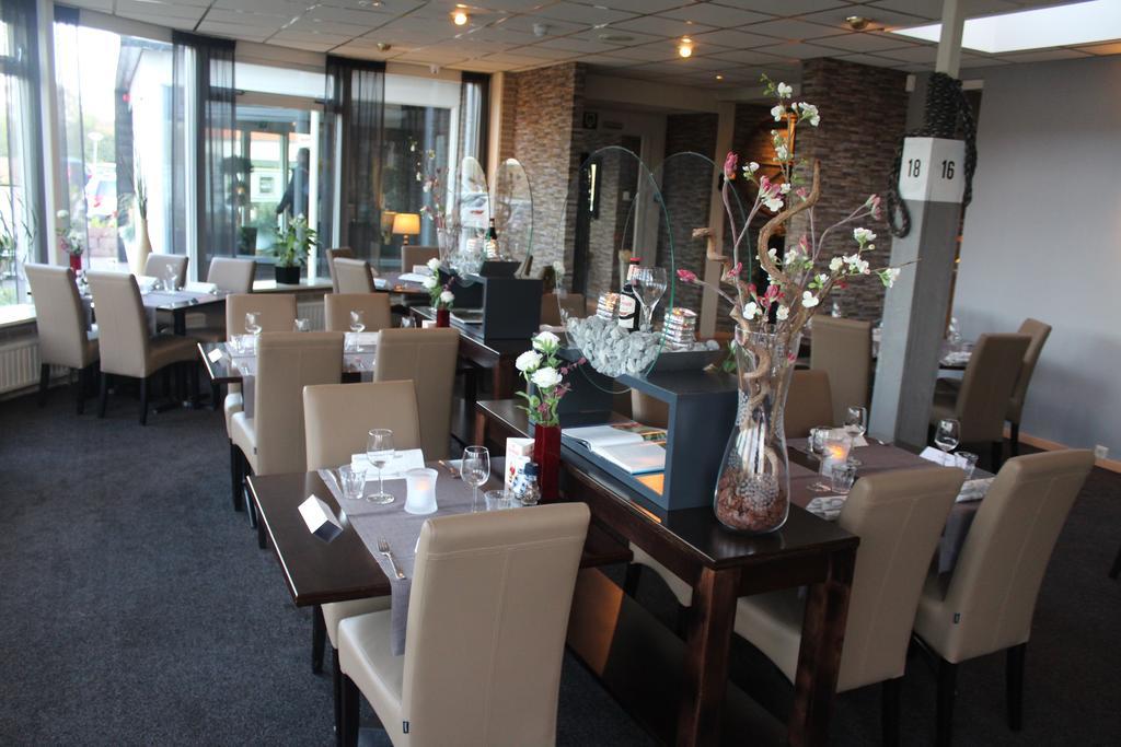 Hotel Restaurant 'T Klokje เรอเนสเซอ ภายนอก รูปภาพ