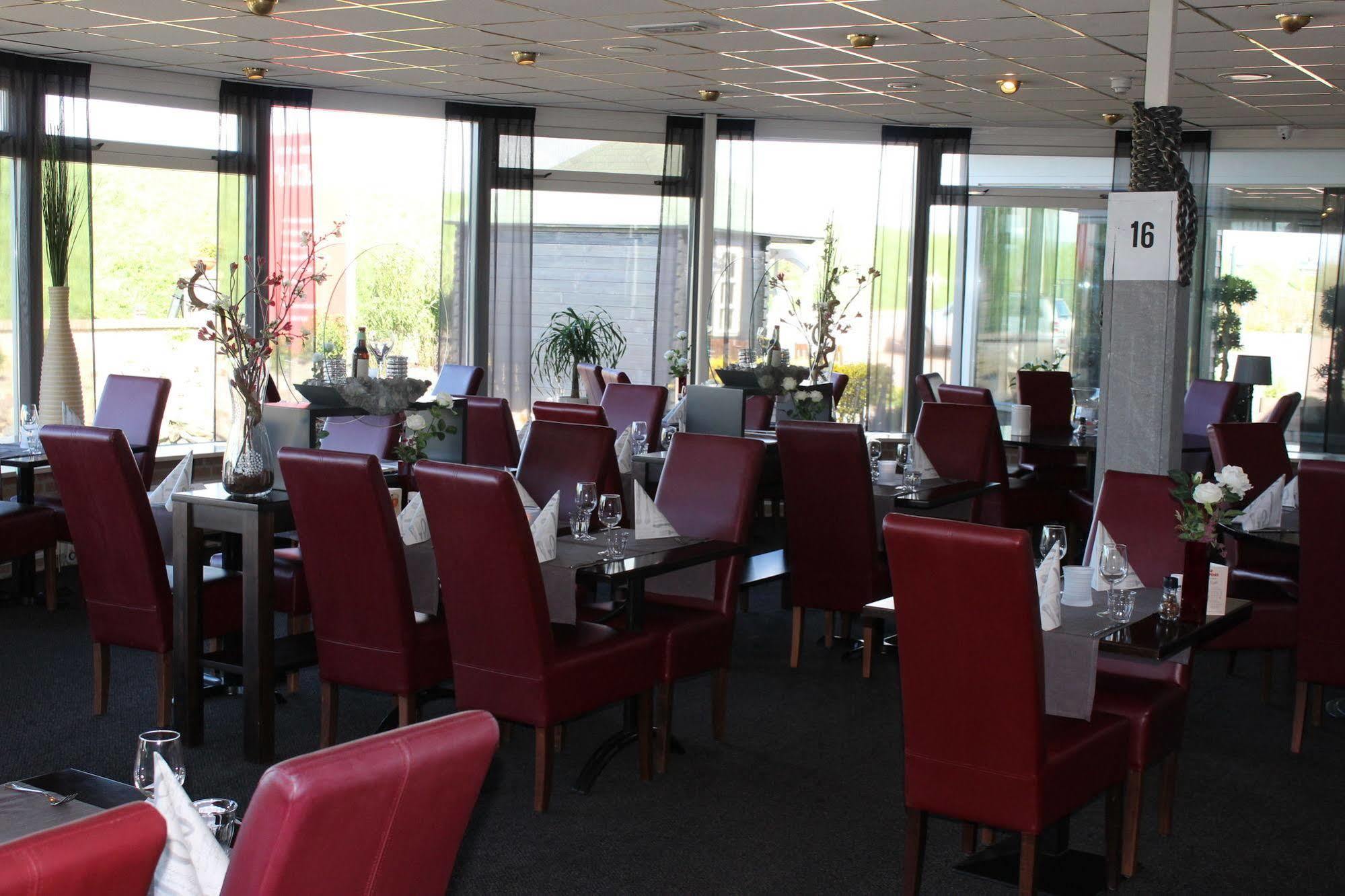 Hotel Restaurant 'T Klokje เรอเนสเซอ ภายนอก รูปภาพ